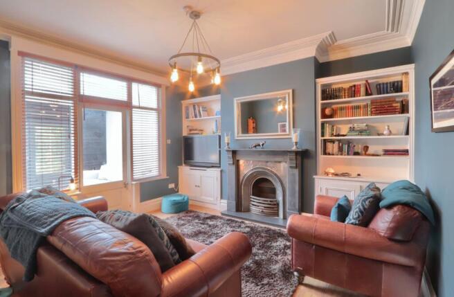 4 bed Semi-Detached for sale Image 5