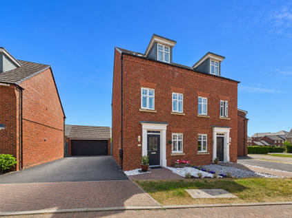 Avondale Circle, Stafford, ST18
