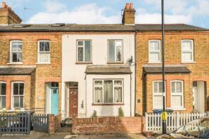 19, Edinburgh Road, London W7 3JY