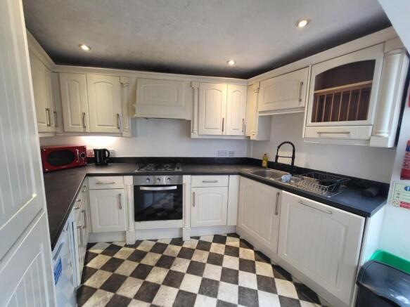 cheltenham kitchen...jpg