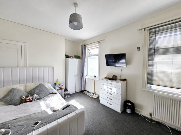 3 bed Terraced for sale Image 7