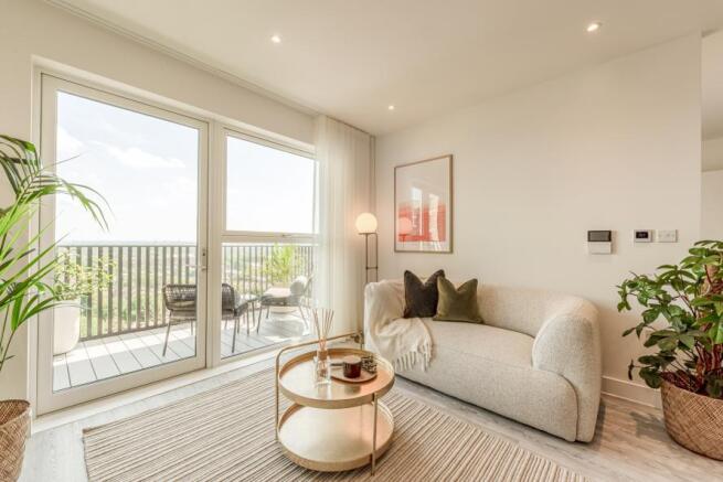 Kew Bridge Rise, Apartment 98, Studio, Living