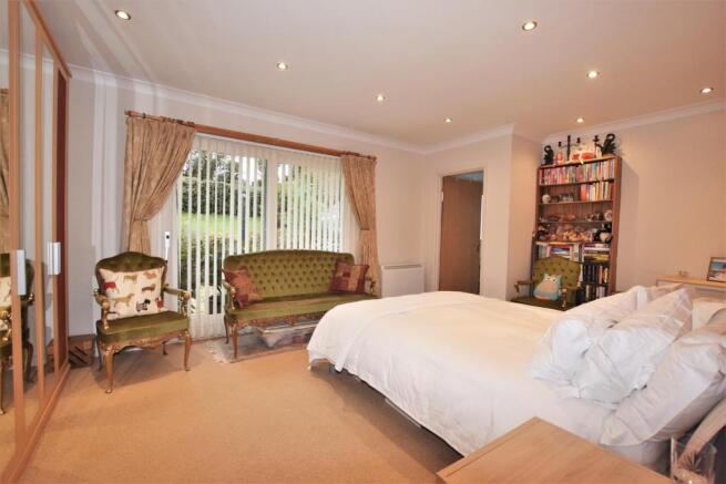 Bed 1 - Ensuite.jpg