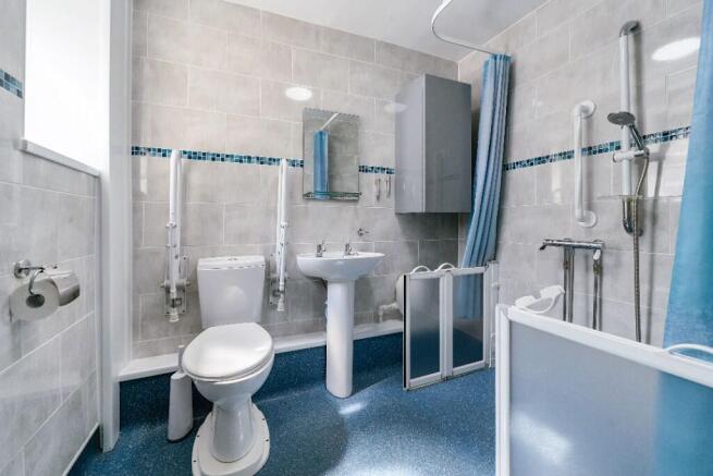 2 bed Ground Flat for sale Image 7