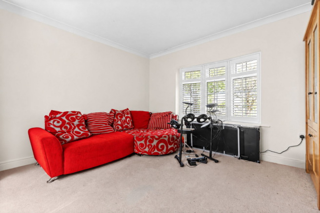 4 bed Detached for sale Image 11