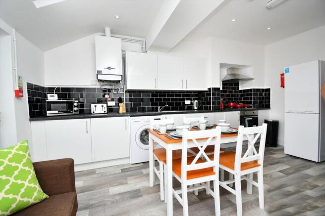 Kitchen Dining Area