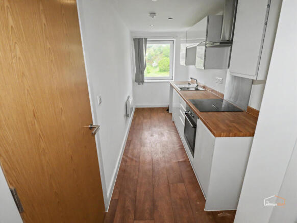 2 bed Apartment to rent Image 6