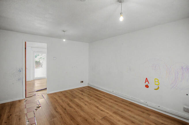 7 Pitfield Crescent, Thamesmead, London, SE28 8RG