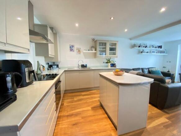 KITCHEN AREA