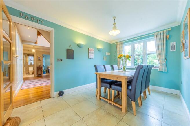 Kitchen Dining Area