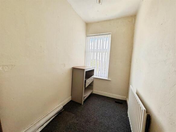 3 bed Terraced for sale Image 12
