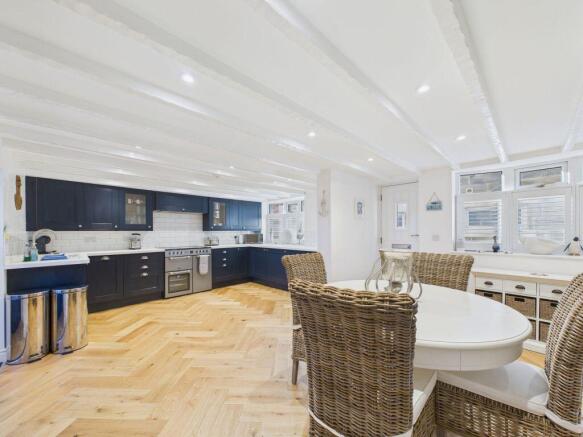 2 bed Cottage for sale Image 9