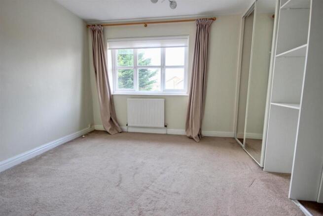 2 bed House to rent Image 8