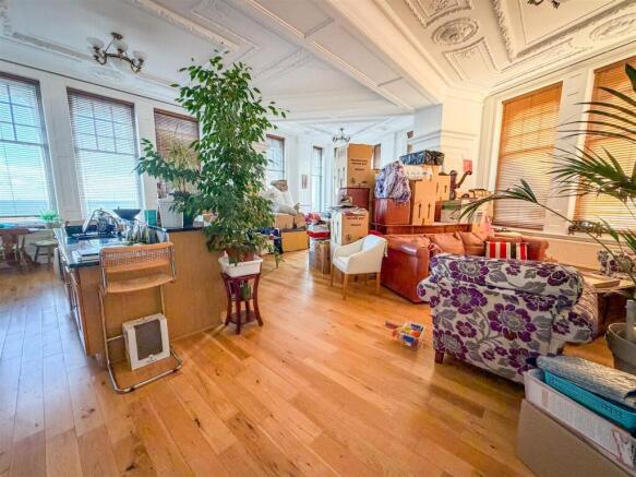 OPEN PLAN LIVING SPACE