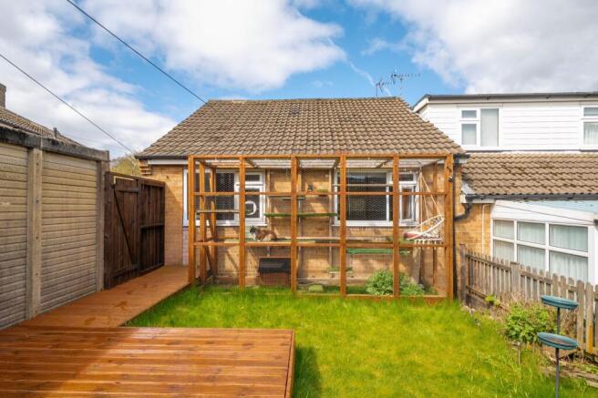 2 bed Semi-Detached Bungalow for sale Image 11