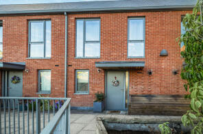 Flat 11, Elms Walk, Wokingham RG40 2EZ