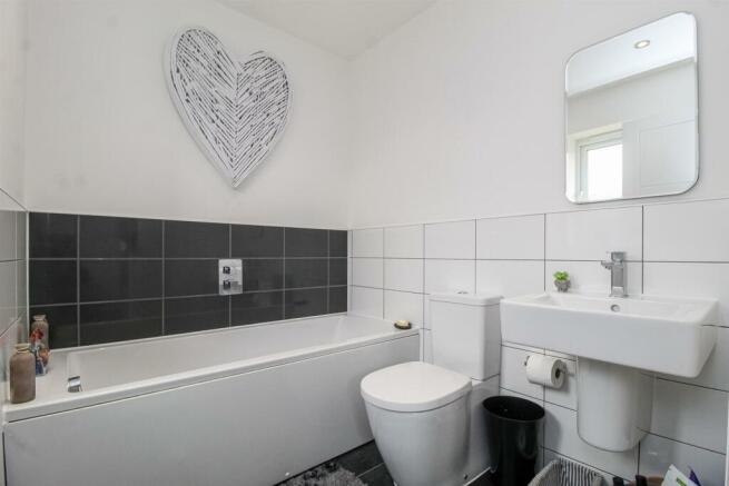 3 bed Detached for sale Image 7