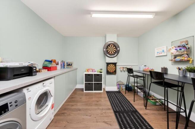 4 bed Detached for sale Image 6
