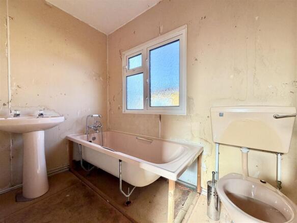 2 bed Park Home for sale Image 9