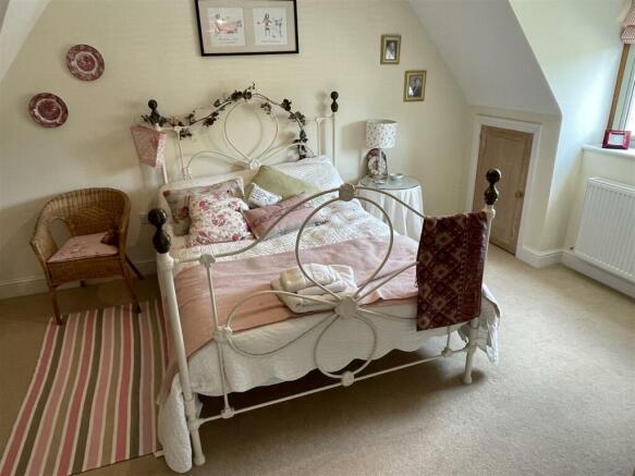 Bedroom 2.JPG