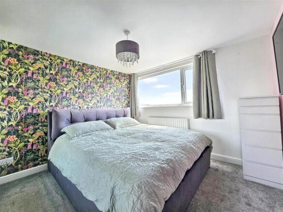 3 bed Semi-Detached for sale Image 12
