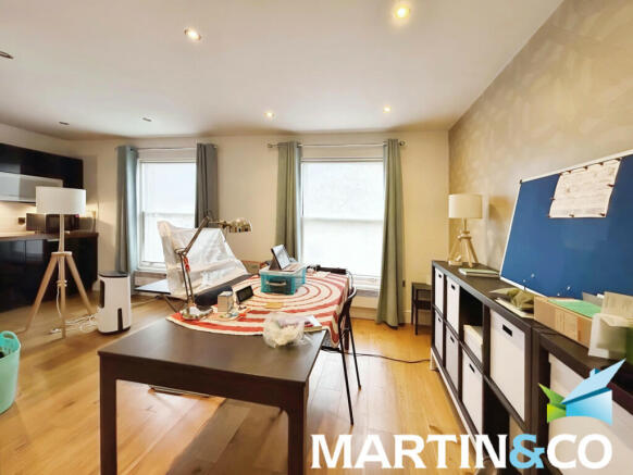 2fe1f28e-IMG-2024...