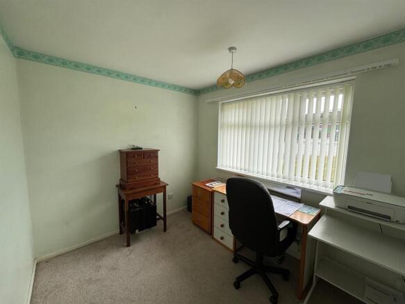 4 bed House for sale Image 7