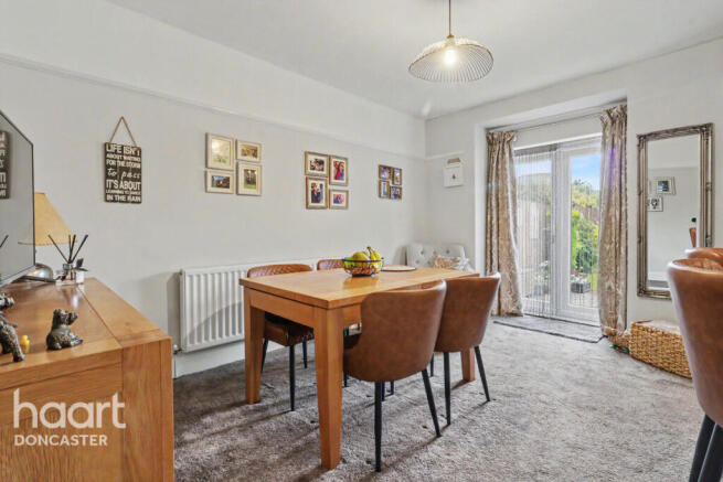 3 bed Semi-Detached for sale Image 10