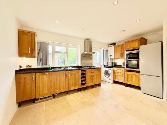 Dallow Road, Luton, LU1 photo 2