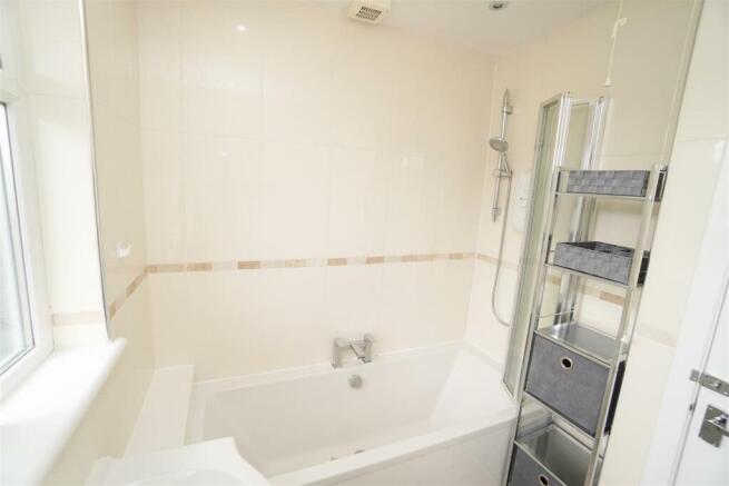 bathroom1.jpg