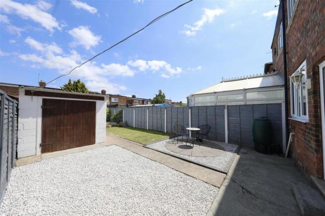 2 bed Semi-Detached for sale Image 6