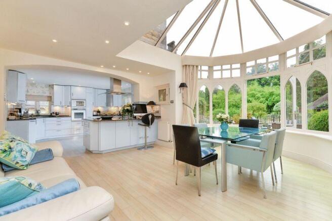 Kitchen & ...