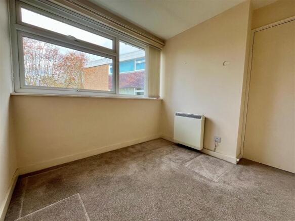 3 bed Flat for sale Image 7