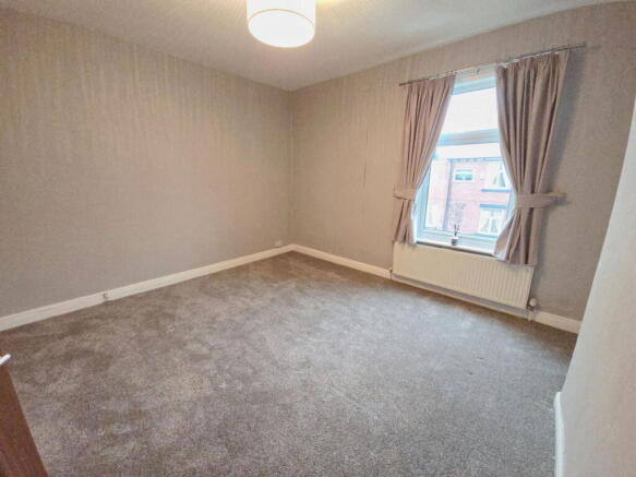 3 bed Terraced for sale Image 8
