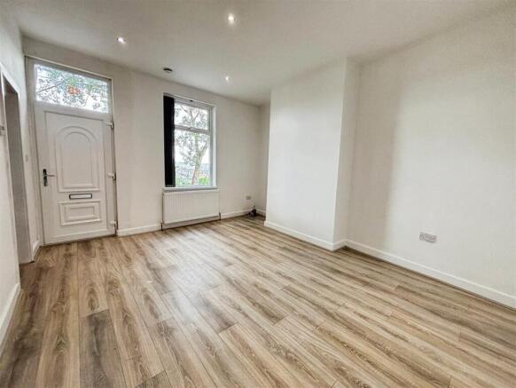 3 bed Terraced for sale Image 5