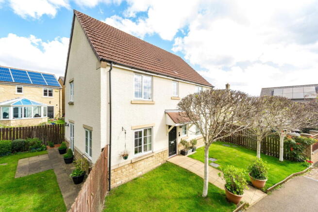 4 bed Detached for sale Image 12
