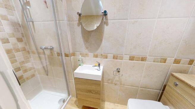 4 bed Detached for sale Image 11