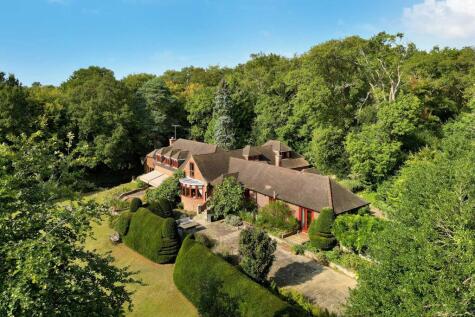 Horseshoe Hill, Littleworth Common, Burnham, Buckinghamshire, SL1 8QE