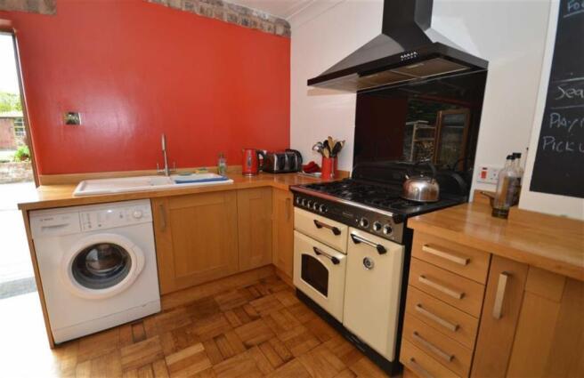 Superb Kitchen/Diner/Family Room