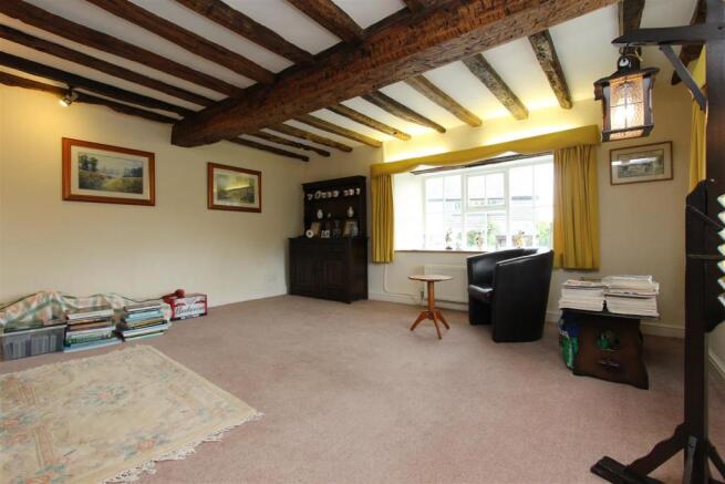 Living Room..jpg