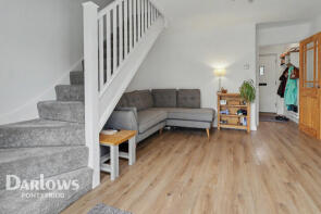 8, Clos Aneurin, Rhydyfelin, Pontypridd CF37 5DZ