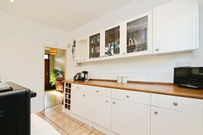 3 bed Semi-Detached for sale Image 8