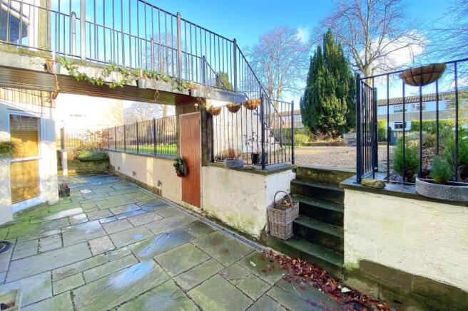2 bed Flat for sale Image 11