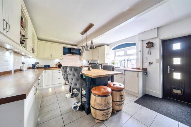 3 bed Terraced for sale Image 12