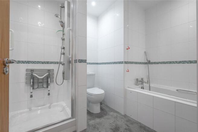2 bed Apartment for sale Image 11