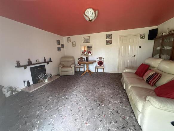 2 bed Detached Bungalow for sale Image 3
