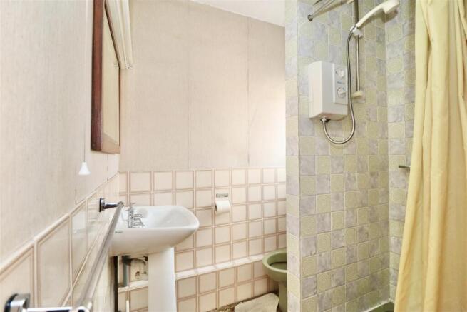 4 bed Detached for sale Image 10