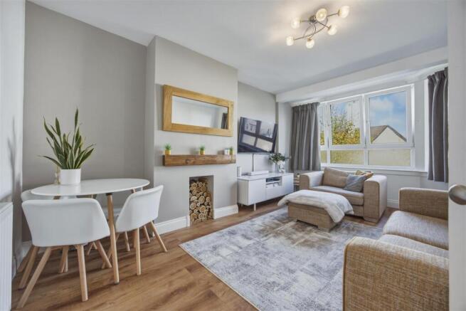 Eriska Avenue,  Kinightswood, Glasgow photo 2
