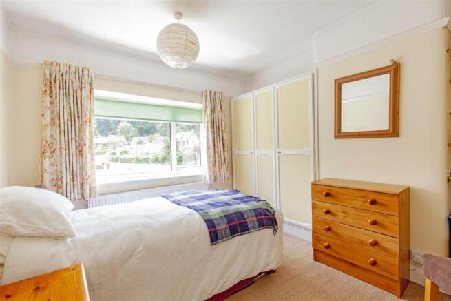 Bedroom 1-1.jpg