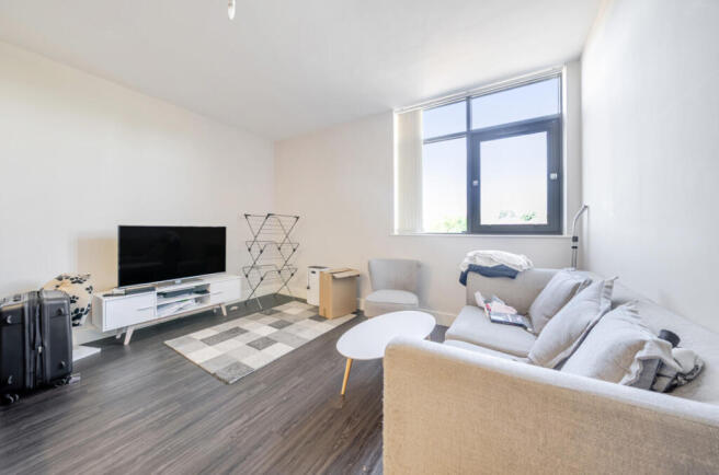 2 bed Flat for sale Image 4